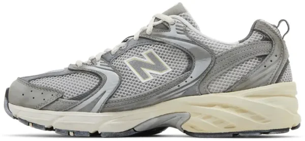 New Balance Grey